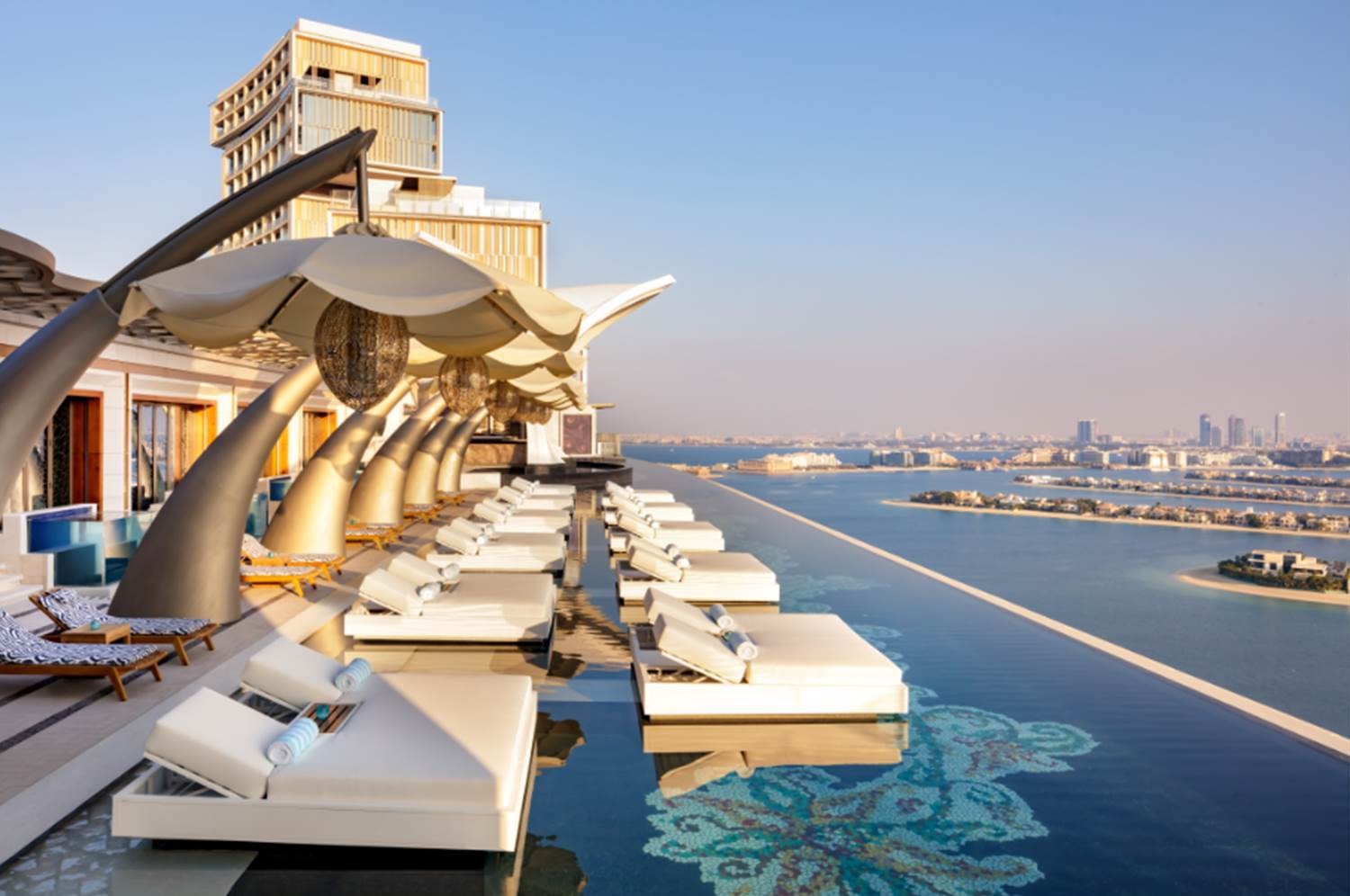 Skypool Cloud 22 im neuen Atlantis The Royal Dubai