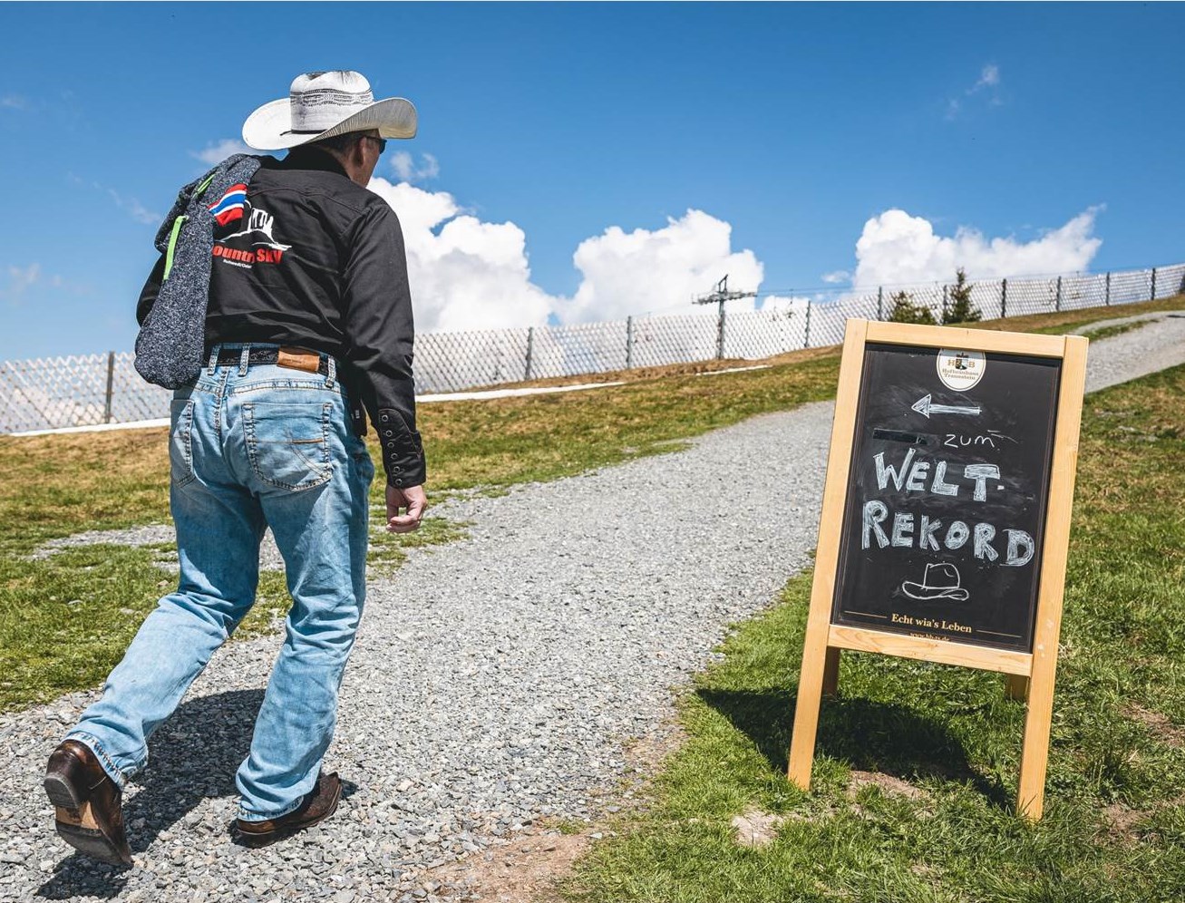 Weltrekord beim 6. LINE DANCE ALPFESTIVAL in Zell am See-Kaprun (Bildrechte: Zell am See-Kaprun Tourismus)