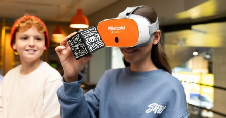 Der Campus in der BMW Welt München bietet neue, informativ-spielerische Workshops für Kinder und Jugendliche im Bereich Robotik, 3D Druck und Programmieren an. (Bildquelle / Bildrechte: BMW Welt / BMW Group)
