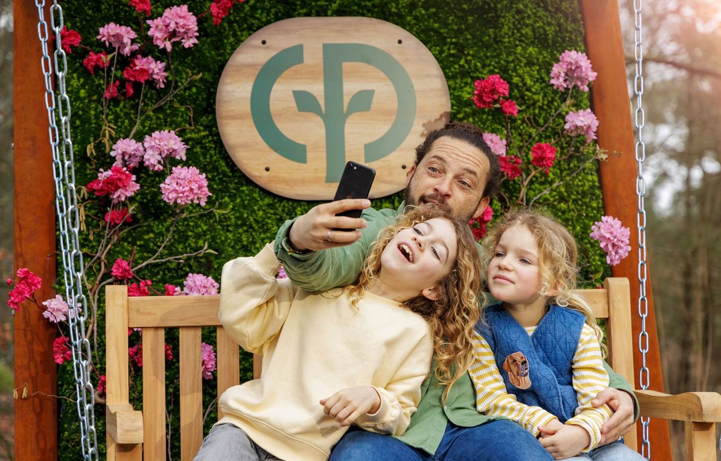 Center Parcs launcht pünktlich zum Frühlingserwachen die neue "Nature Discovery App", mit der man die üppige Natur der Ferien- und Freizeitparks real und virtuell angereichert erleben kann (Bildrechte: PVCP | Groupe Pierre & Vacances / Center Parcs Germany GmbH)