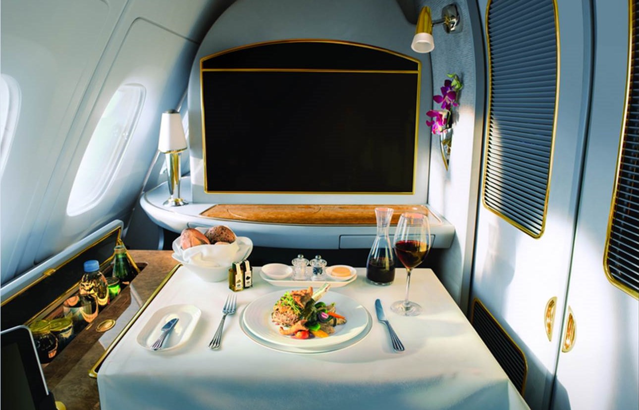 Stimmungsbild von Emirates - Genussmoment an Bord (Bildrechte: Emirates)