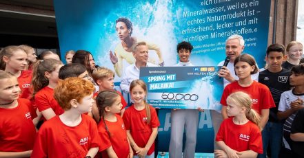 Spring mit Malaika - Die Benefiz-Veranstaltung am 22. Juni 2024 vor der Kölner RTL-Zentrale war ein voller Erfolg (Copyrights: Informationszentrale Deutsches Mineralwasser, Fotograf: Daniel Schneider)
