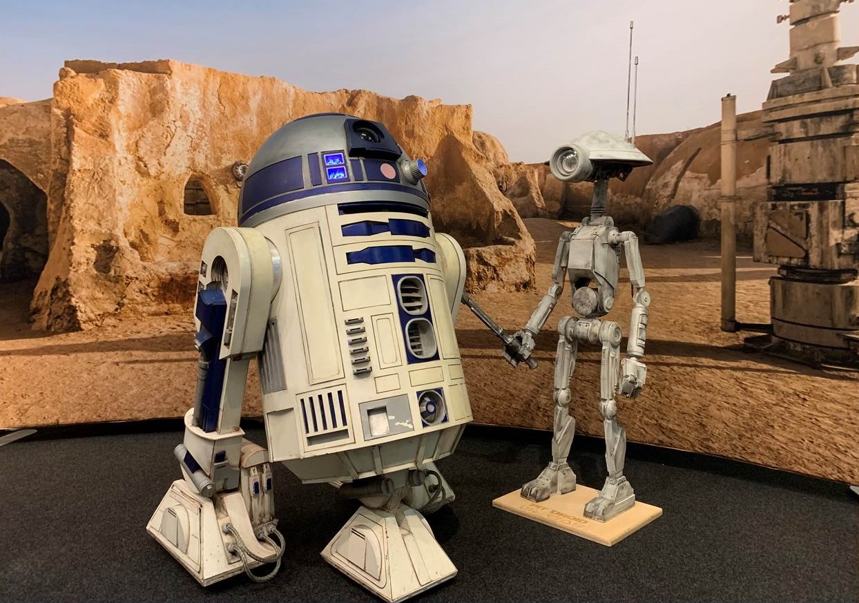 Der kugelige R2D2 (aus Star Wars) ist immer wieder ein Highlight auf der Maker Faire Hannover. (Bildrechte: Make Magazin, Fotograf: Maker Media)