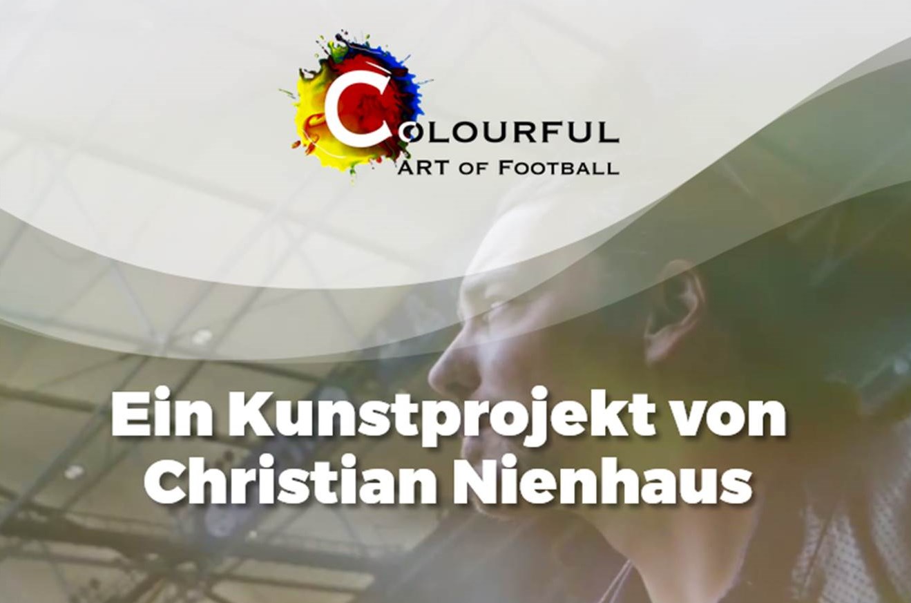 Christian Nienhaus  mit dem Weltrekord-Kunstprojekt Colourful Art of Football (Screenshot v. 20.08.2024 der Website des Künstlers Christian Nienhaus)