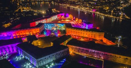 Christmas Garden Koblenz – Ab dem 21. November 2024 bietet die Festung Ehrenbreitstein ein ganz besonderes Ambiente für die anstehende schönste Zeit des Jahres. (Bildrechte: Christmas Garden Deutschland, Fotograf: Wizard Promotions Konzertagentur GmbH)