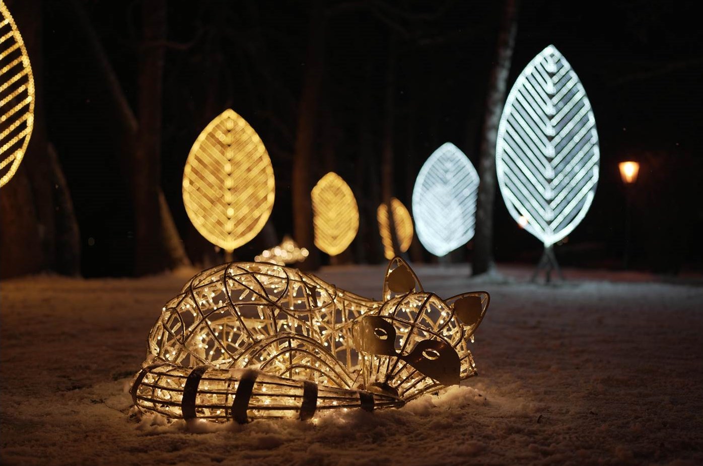 Die Lichtfiguren by Lumagica sind beim Sternenadvent in Zell am See-Kaprun rund um den See platziert (Copyrights: MediaProductionBK)