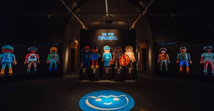 We Love PLAYMOBIL. 50 Jahre Spielgeschichten. Die Jubiläums-Ausstellung in Speyer wurde bis zum 2. Februar 2025 verlängert. (Foto / Copyright: Oliver Schaffer)
