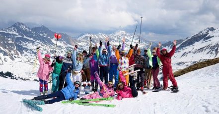 Obertauern verabschiedet die Skisaison 2024/25 mit dem Retro-Skitag am 1. Mai (Foto: Didi Körbler)