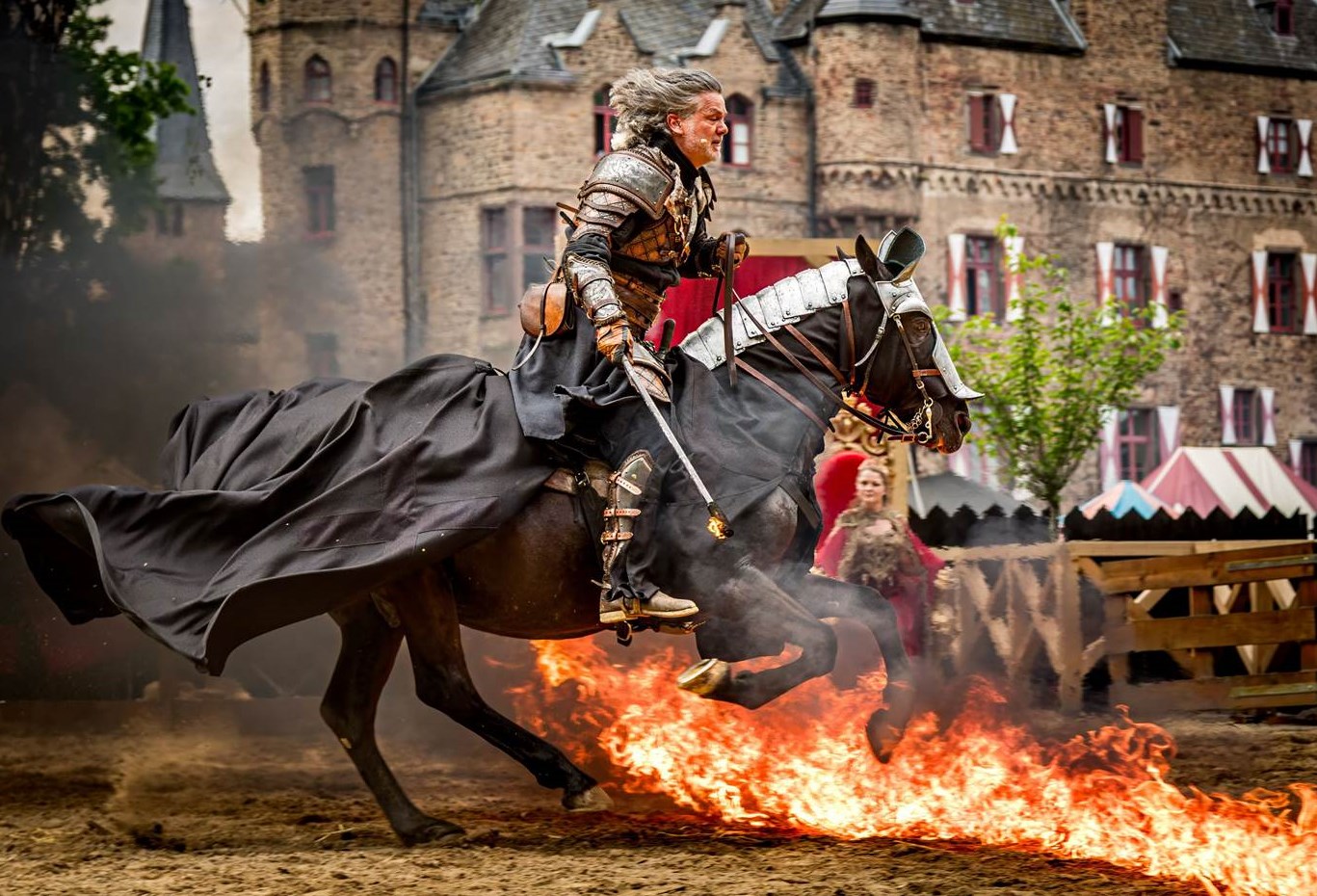 Burg Satzvey lädt an Pfingsten zu den Ritterfestspielen 2025 (Foto / Copyright: Mike Goehre)