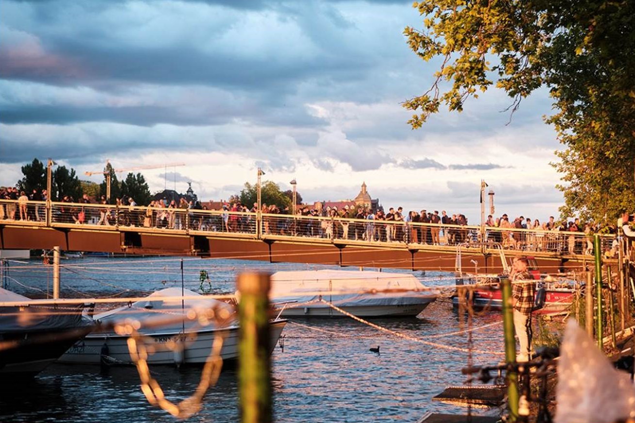 Bildmotiv zum grenzüberschreitenden 24h-Flohmarkt 2025 in Konstanz / Kreuzlingen (Bildquelle: Marketing und Tourismus Konstanz GmbH)