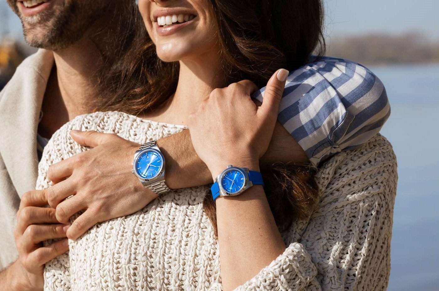 Die leuchtend blaue Conquest Sylt Edition von Longines in den Größen 41 mm und 34 mm. Die beiden Modelle sind auf je 200 Stück limitiert. (Bildrechte: Longines)