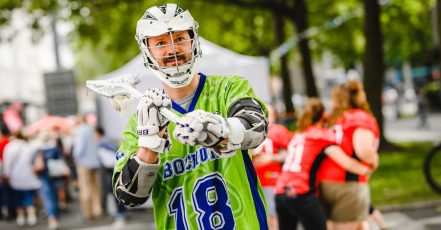 Bei der Bochumer Sportwoche gibt es viele Sportarten, wie Lacrosse, zu entdecken. Bildrechte: Bochum Marketing, Grvbe)