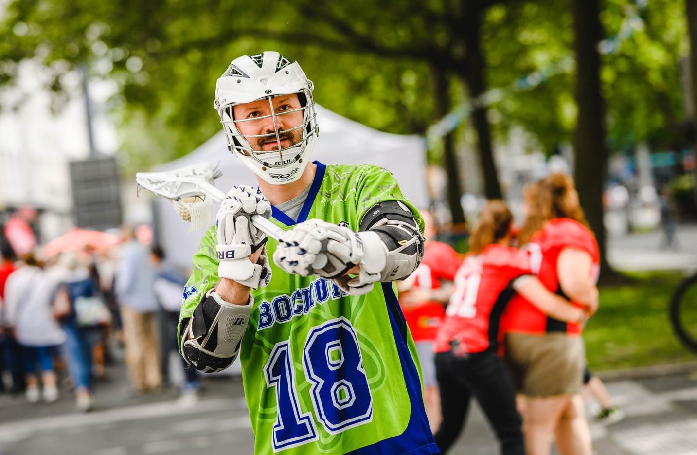 Bei der Bochumer Sportwoche gibt es viele Sportarten, wie Lacrosse, zu entdecken. Bildrechte: Bochum Marketing, Grvbe)