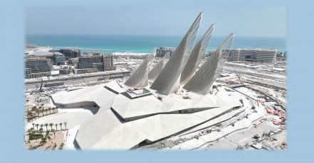 Das supermoderne Zayed National Museum, Nationalmuseum der Vereinigten Arabischen Emirate (VAE), wird im Dezember 2025 in Abu Dhabi eröffnet. (Bildrechte: Department of Culture and Tourism – Abu Dhabi)