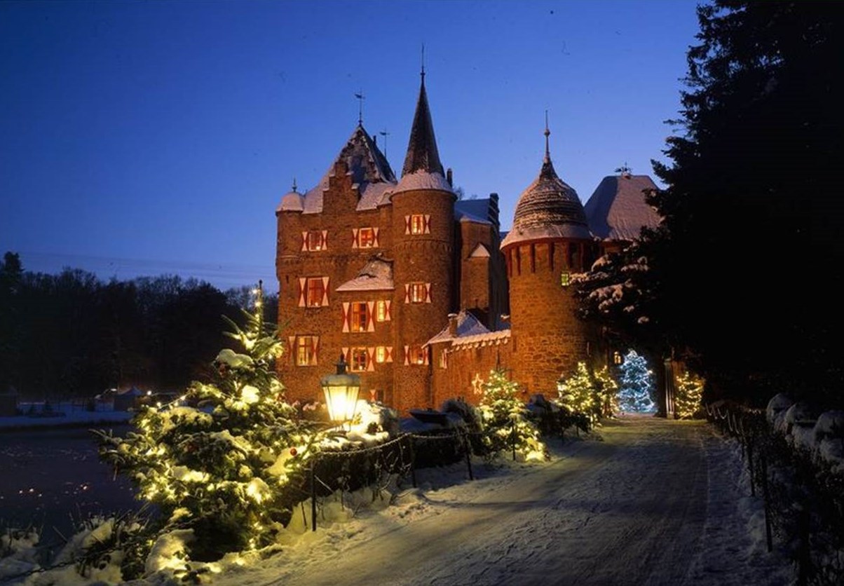 Burg Satzvey, Stimmungsbild Weihnachten, besonderer Weihnachtsmarkt (Bildrechte / Fotograf: Juergen Sittig)