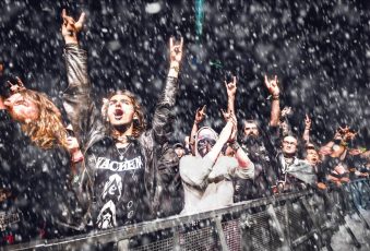 Die erste W:O:A Wacken Holy Night macht sich bereit (Event-Visual, Quelle / Copyright: Deutsche Telekom)