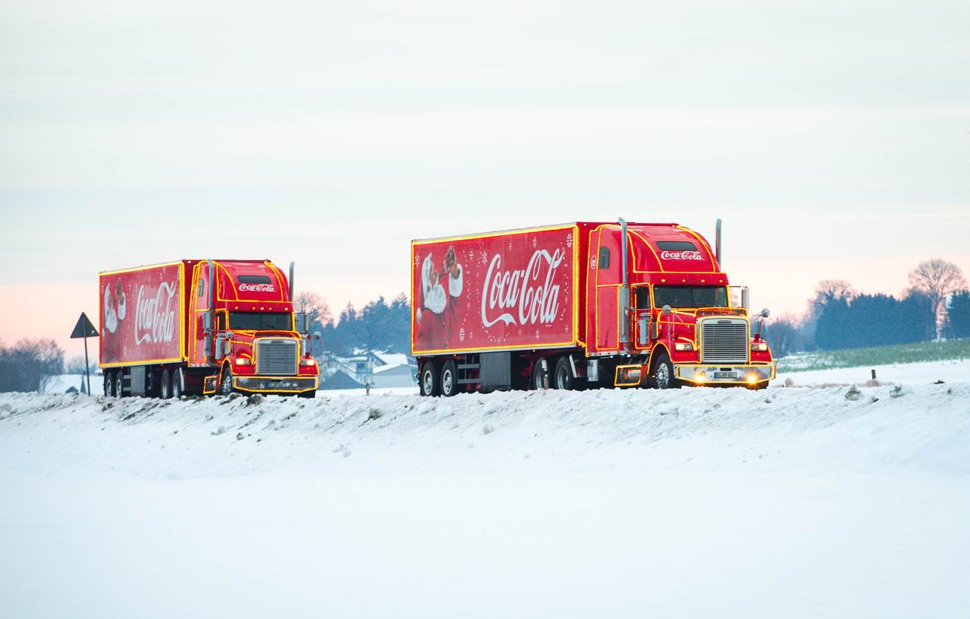 Die Coca-Cola Weihnachtstrucks sind wieder auf Tour durch Deutschland (Bildquelle: Coca-Cola GmbH, Foto: Gero Breloer)