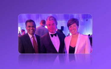 ICCA-CEO Dr. Senthil Gopinath, ICCA Influencer Award-Gewinner Ben Hainsworth, ICCA-Präsidentin Marta Gomes beim IMEX Gala Dinner in Frankfurt (Bildquelle: icaaworld.org)