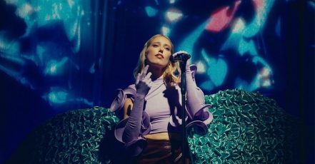Tritt für Bauer beim OMR Festival 2026 auf – Singer-Songwriterin LEA (Foto: Calvin Müller, Quelle: Privatmolkerei Bauer)