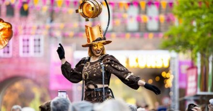 Lübeck HANSEKULTURFESTVAL – Walking Acts – Große Burgstraße (Copyright: LTM)