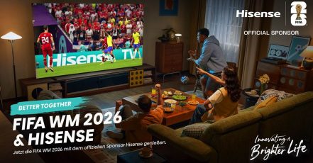 Hisense vermittelt mit der neuen Brand-Kampagne zur FIFA WM 2026 Gemeinschaftsgefühl – ob im Wohnzimmer, in Social Media oder im Späti um die Ecke. (Bildrechte: Hisense Gorenje Germany GmbH)