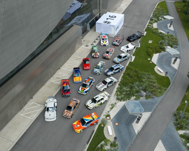 Wiedervereint in der BMW Welt München – Alle 20 BMW Art Cars werden erstmals in einer Ausstellung gezeigt (Bildrechte: BMW AG)