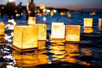 Impressionen vom Water Lantern Festival (Copyright: Fever)