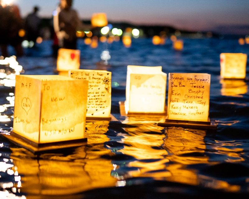 Impressionen vom Water Lantern Festival (Copyright: Fever)