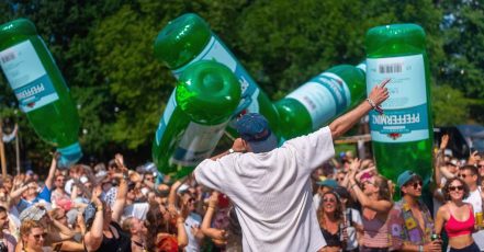 PFEFFI Guerilla-Gigs mit OK KID auf Festival-Campingplätzen im Sommer 2026 (Quelle: Rotkäppchen-Mumm | Copyright: PFEFFI)