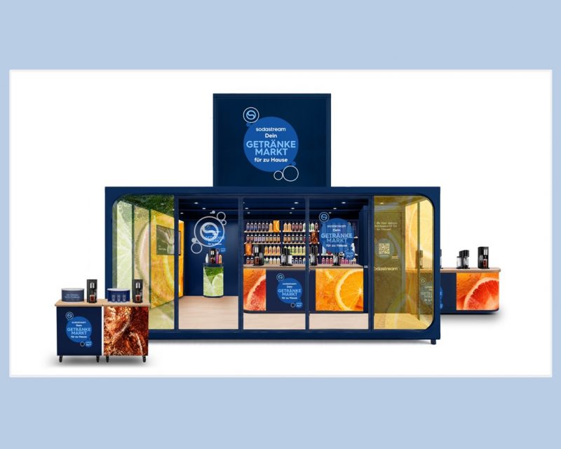 Der mobile Sodastream Roadshow-Trailer vereint moderne Bar-Elemente, digitale Inhalte und Stationen zum Selbstmixen von Sodastream-Getränken (Bildrechte: SodaStream)