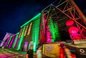 Illuminierte Gebäude der Kokerei Hansa beim FATT-Festival 2026 in Dortmund (Foto/Copyright: Stadt Dortmund / Stephan Schütze)