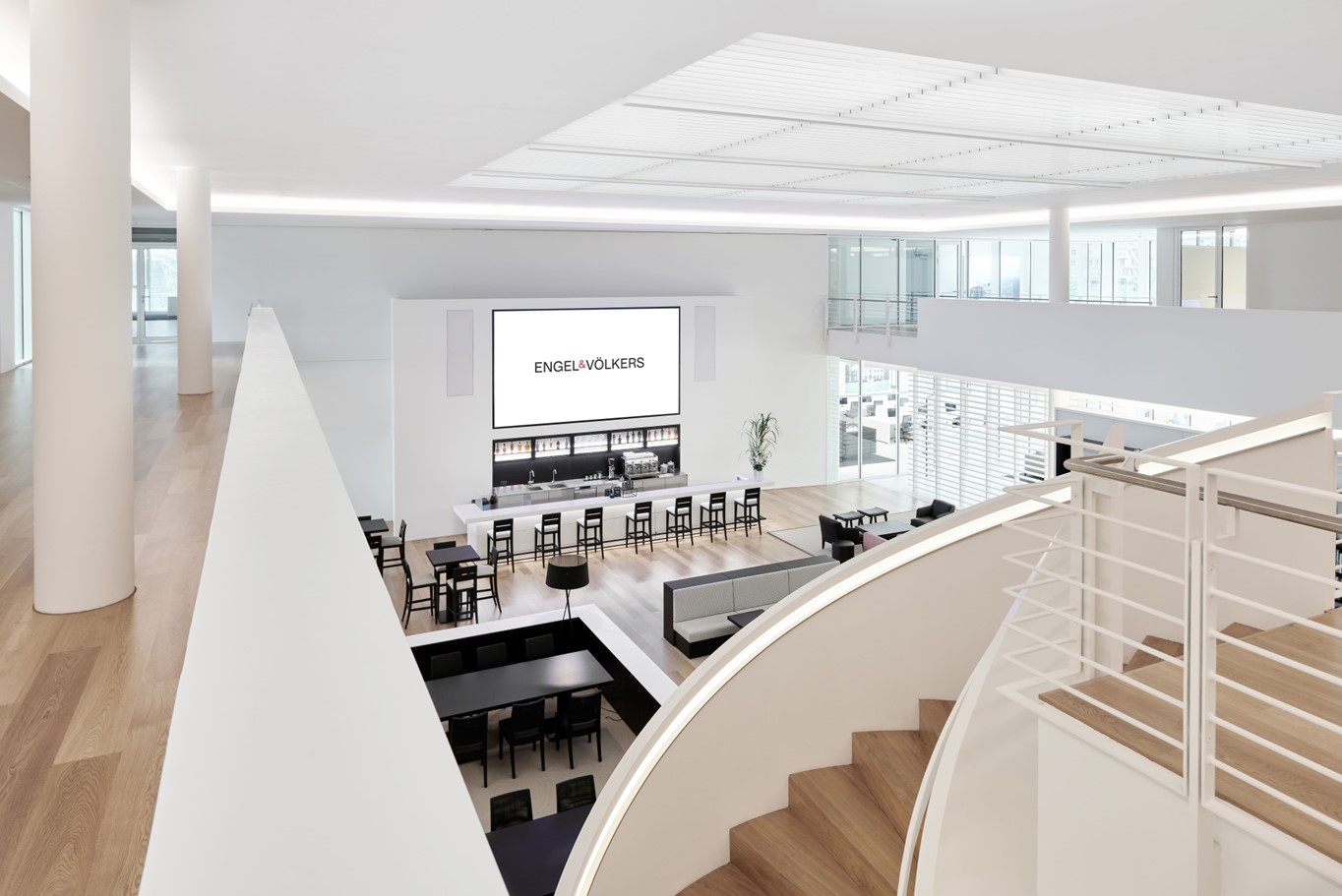 Das Engel & Völkers Global Headquarter in Hamburg kann ab sofort als Eventlocation von externen Firmen und Marken gebucht werden (Copyright: Engel & Völkers)